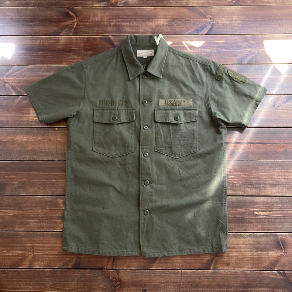 Avirex vietnam war embroiderd og 107 1/2 shirt L (105)