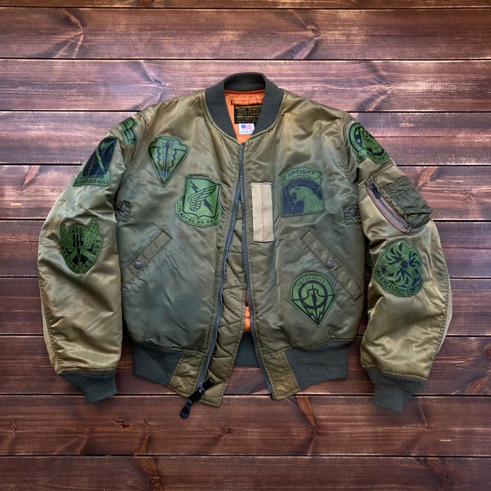 made in usa Avirex patched MA-1 flight jacket L (105)